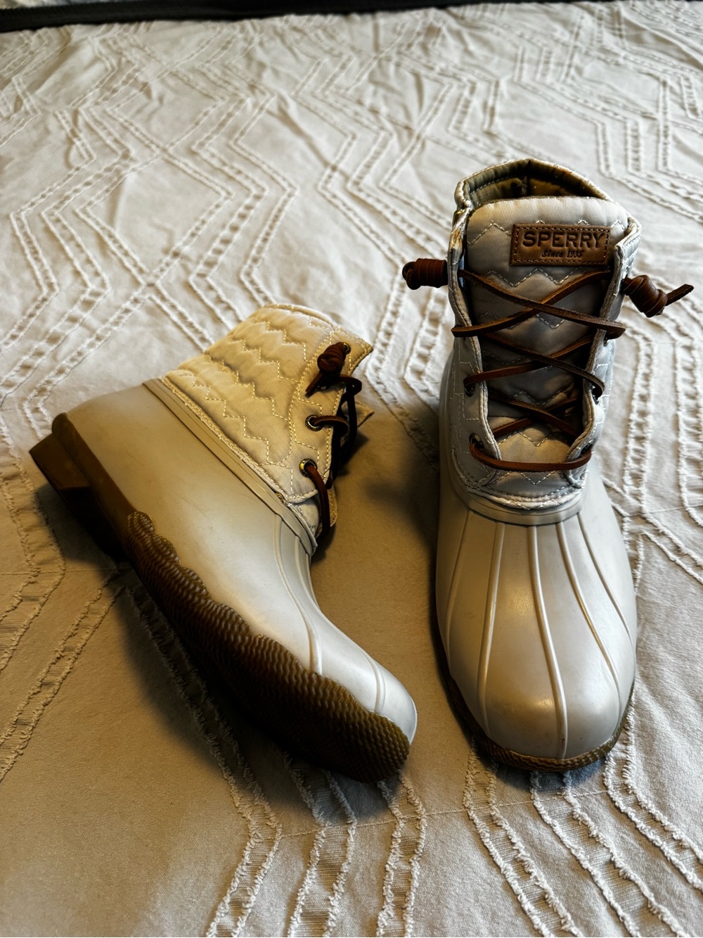 Sperry Metallic Silver Quilted Lined Shoes with Brown Accents